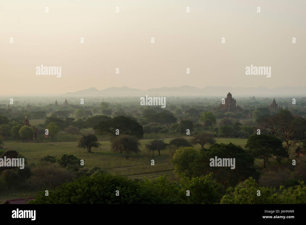 Bagan è un antica città situata nella regione di Mandalay di Myanmar. Dal IX al XIII secolo la città fu la capitale del regno pagana, la Foto Stock