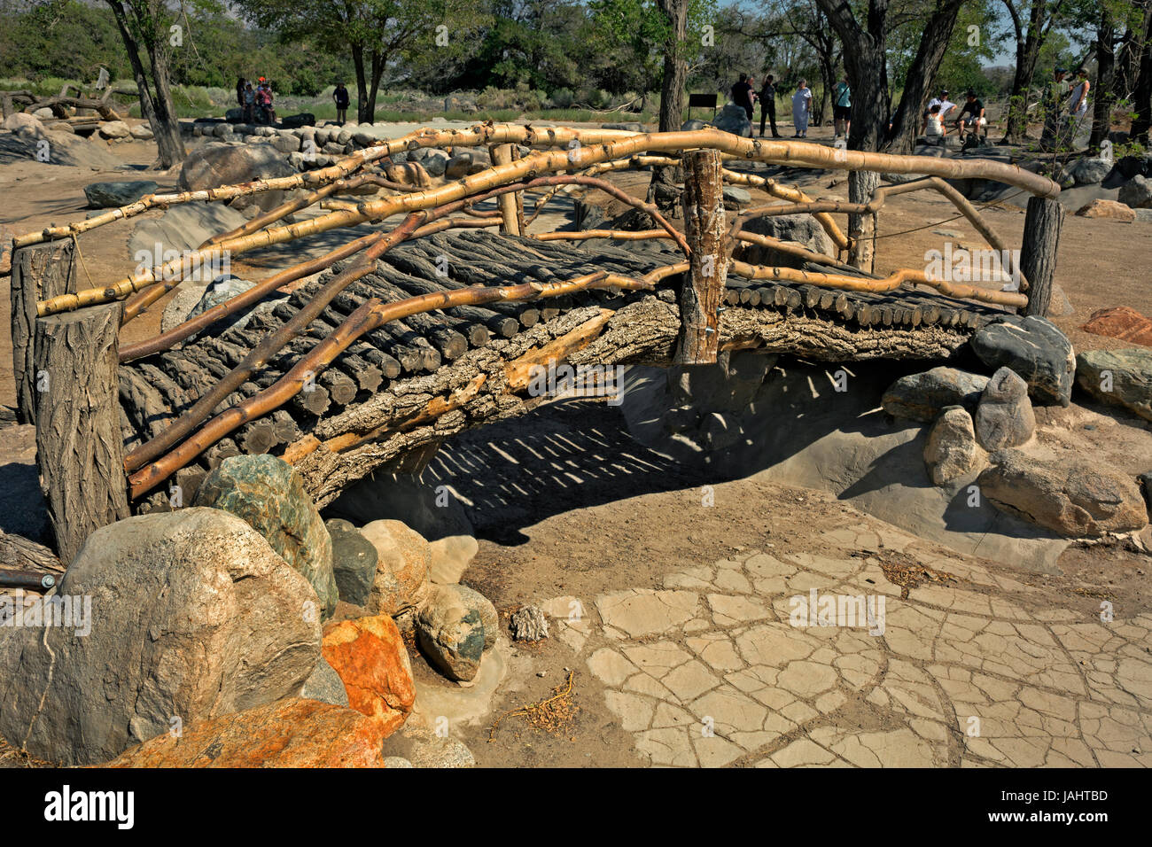 Ca03270-00...california - progettati e realizzati a mano, questi giardini giapponesi sono stati creati dai residenti di manzanar; una guerra mondiale 2 internme giapponese Foto Stock