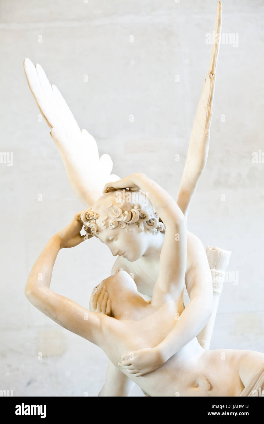 Antonio Canova la statua di Psiche ravvivato da Cupido bacio, prima commissionato nel 1787, esemplifica la neoclassica devozione verso l'amore ed emozione Foto Stock