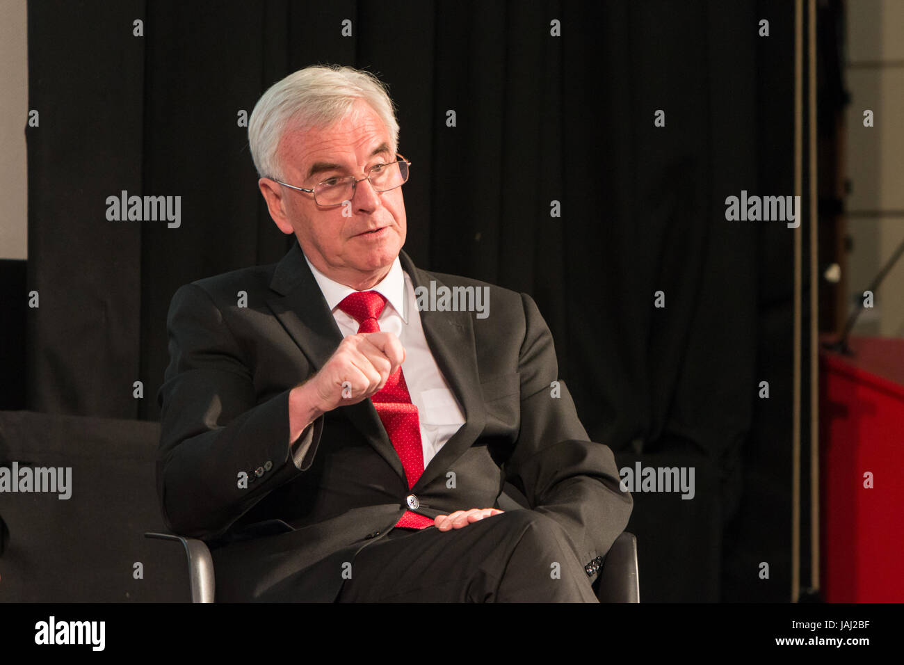 Cancelliere ombra John McDonnell parlando a un husting prima delle elezioni generali 2017 Foto Stock