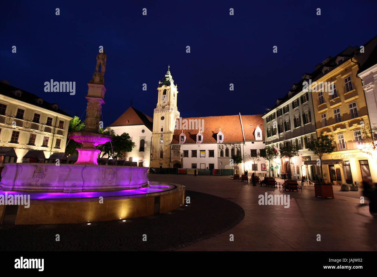 L'Europa,Est Europa, Slovacchia,,capitale Bratislava,Città Vecchia,square,city hall square,Maximilian's jet,e,estate, Foto Stock