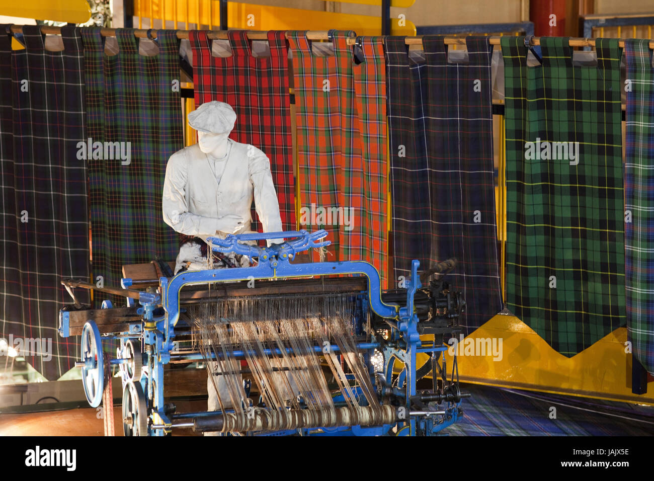 La Scozia , Edimburgo, Tessitura Tartan milioni,tessitura,presentano,telaio,sostanze,Scot campioni,interior shot, Foto Stock
