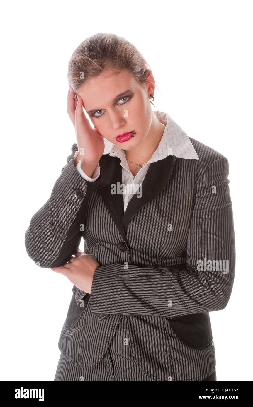 Junge Frau im grauen Business-Anzug und High-Heels genervt ist und hat vor Kopfschmwerzen weißem Hintergrund, Porträt Foto Stock