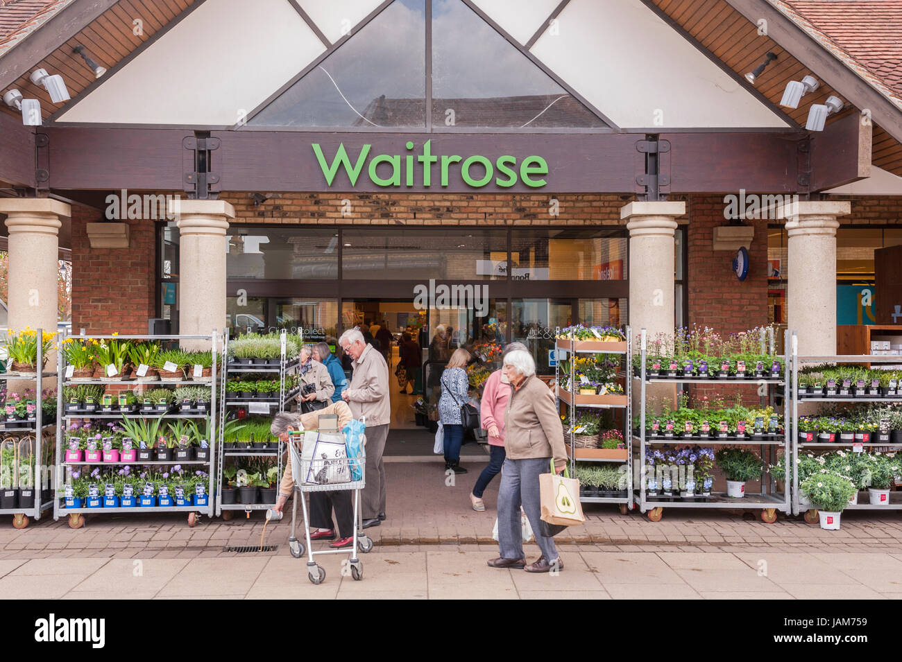Il Waitrose shop store in Ely , Cambridgeshire , Inghilterra , Inghilterra , Regno Unito Foto Stock Il Waitrose shop store in Ely , Cambridgeshire , Inghilterra , Inghilterra , Regno Unito Foto Stock