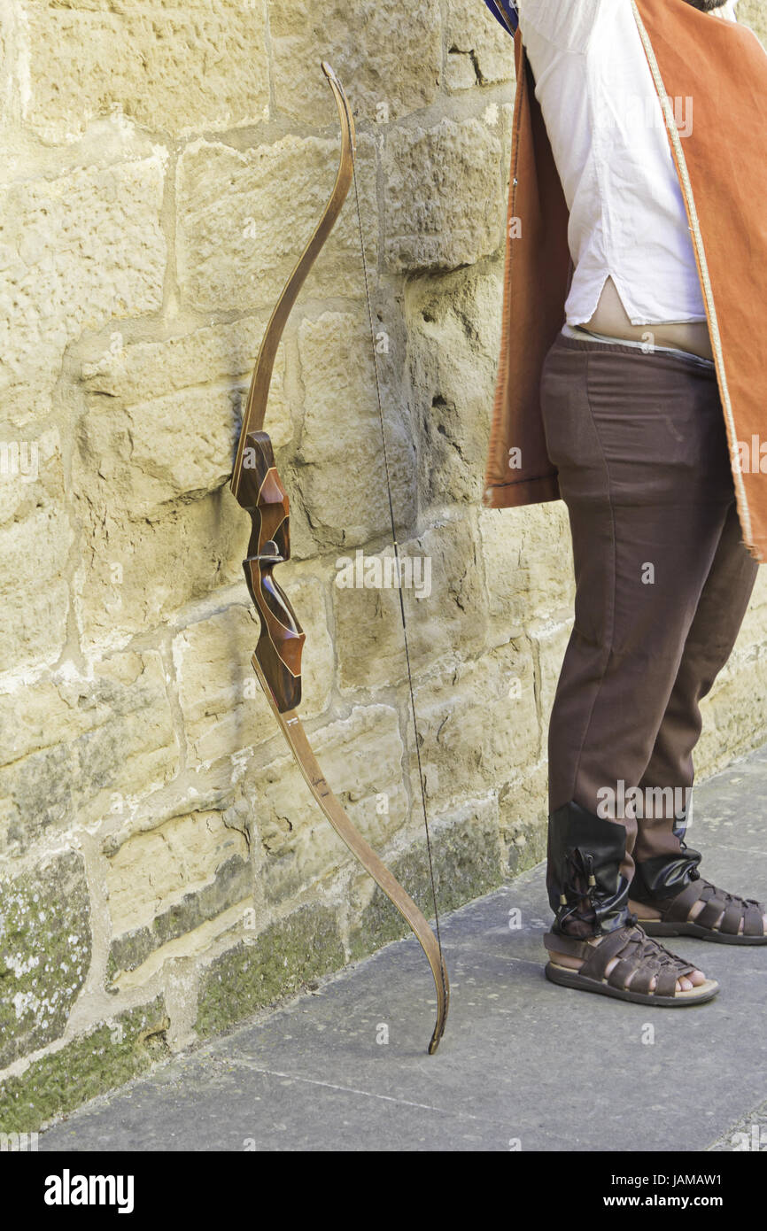 Medieval Archer ricreazione partito con arco e frecce, storia Foto Stock