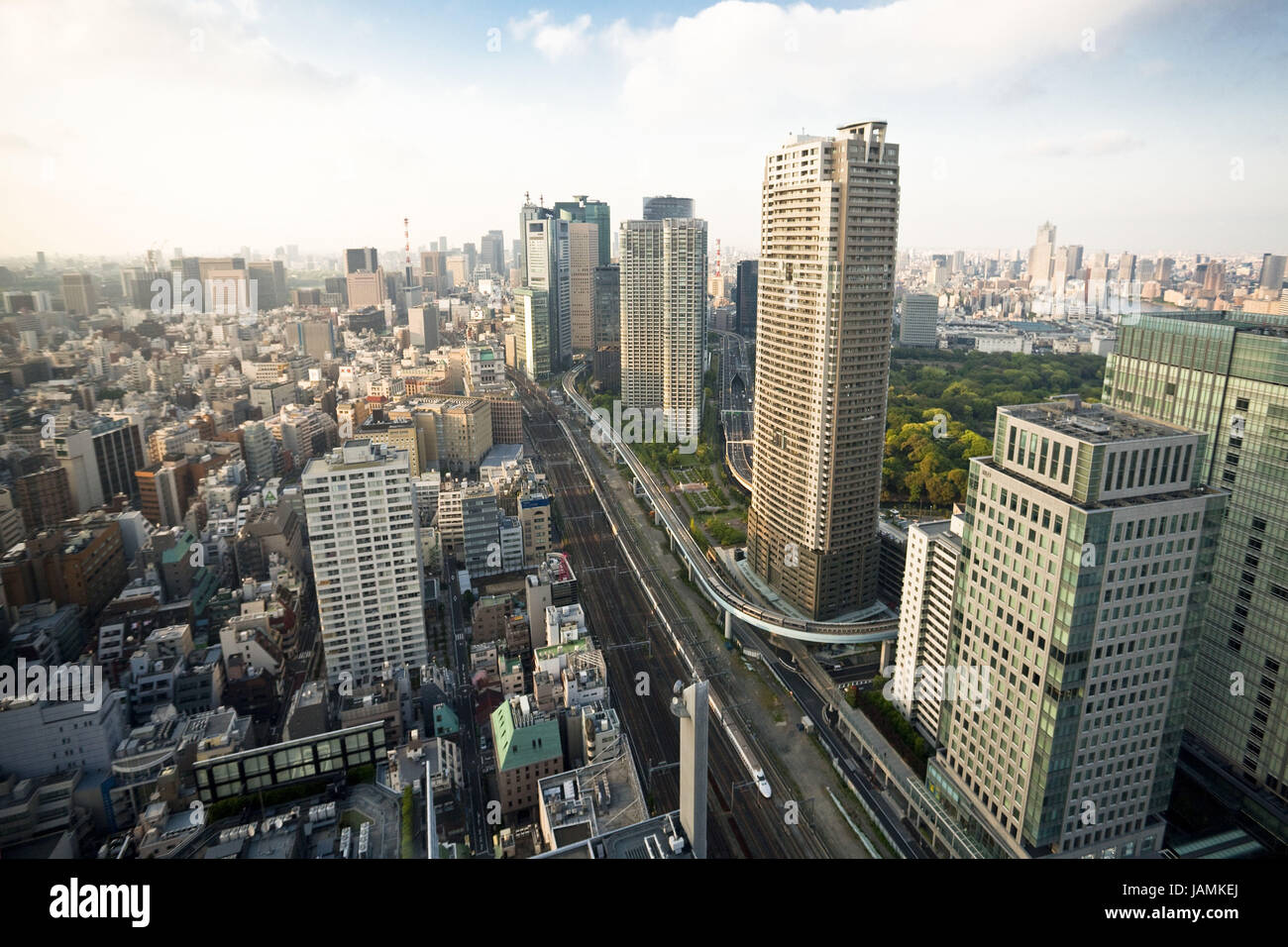 Giappone,Tokyo,Minato Ku Distrikt,con il treno ad alta velocità Shinkansen,centro città, Foto Stock