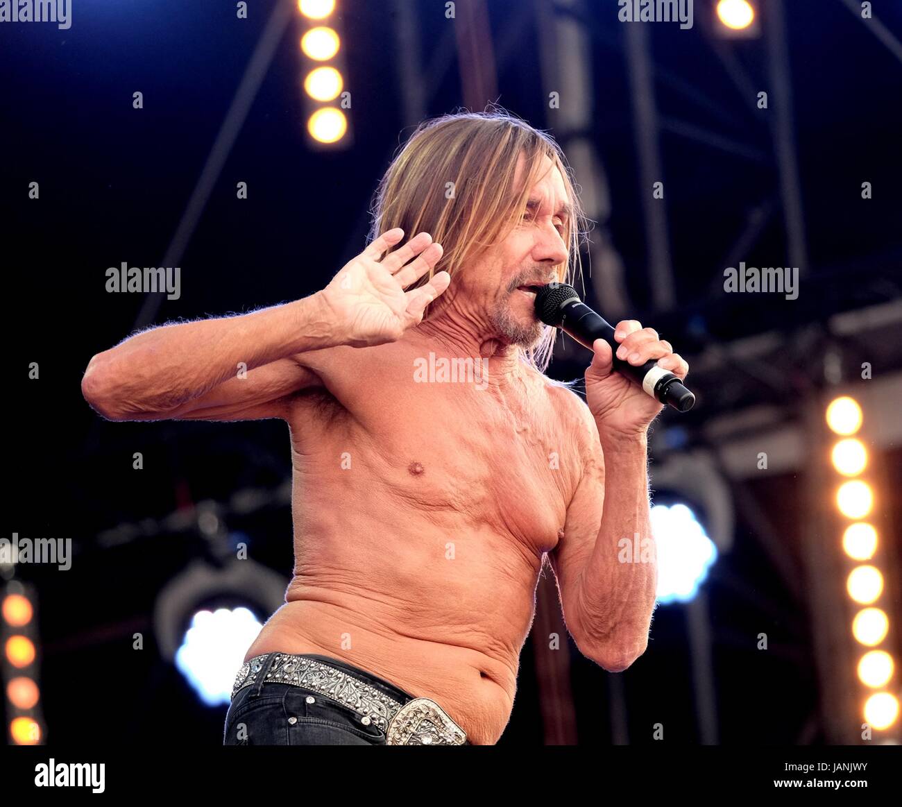 Iggy Pop di eseguire At The Isle Of Wight Festival 2016 Foto Stock