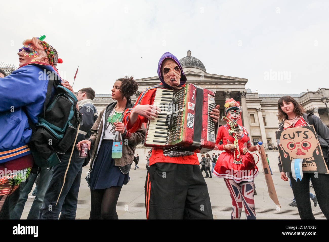 Protesta Anti-Cuts vede oltre 250.000 manifestanti marzo a Londra per opporsi alla coalizione di governo di tagli della spesa pubblica. Foto Stock