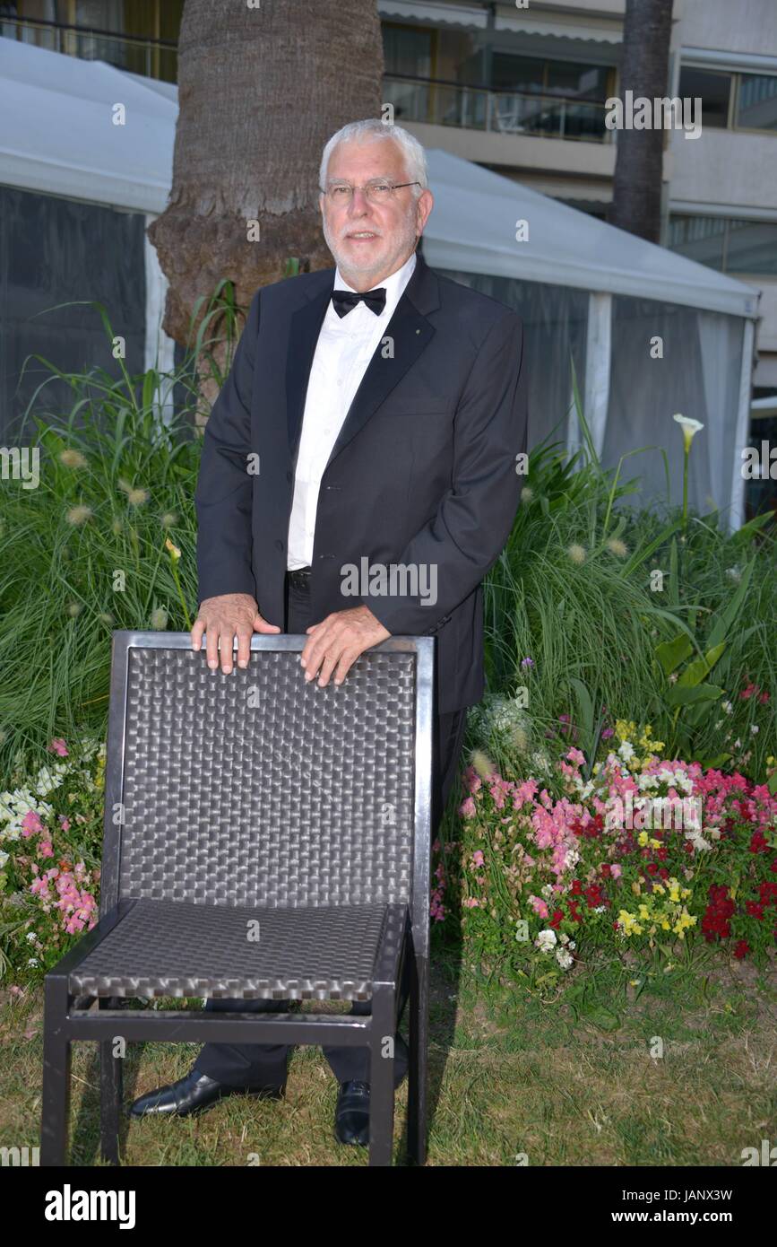 Bob Swaim, Presidente del Premio François Chalais giuria. Settantesimo Cannes Film Festival Maggio 27, 2017 foto Jacky Godard Foto Stock