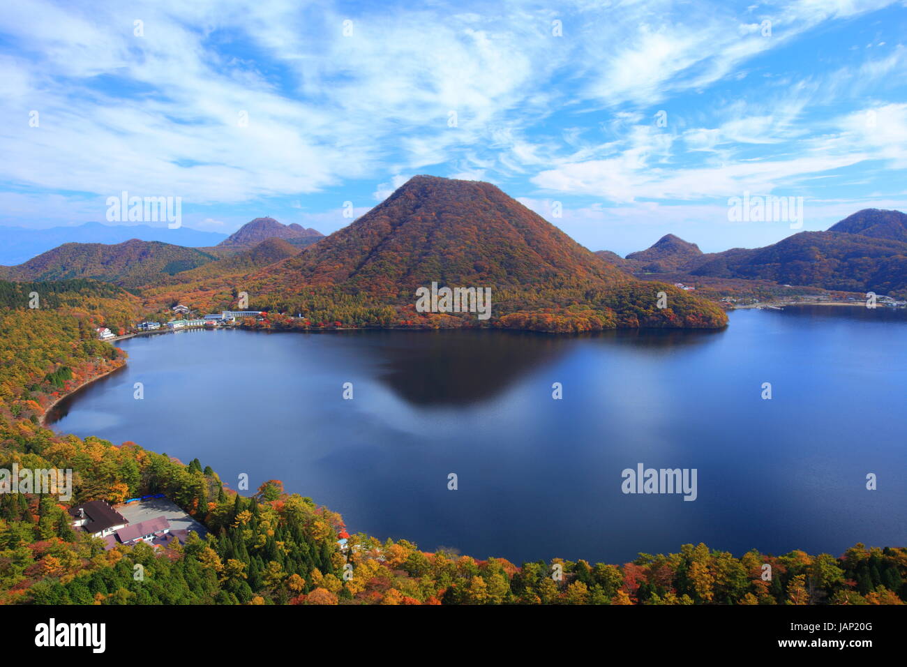 I colori autunnali di Mt. Haruna e il lago, Gunma, Giappone Foto Stock