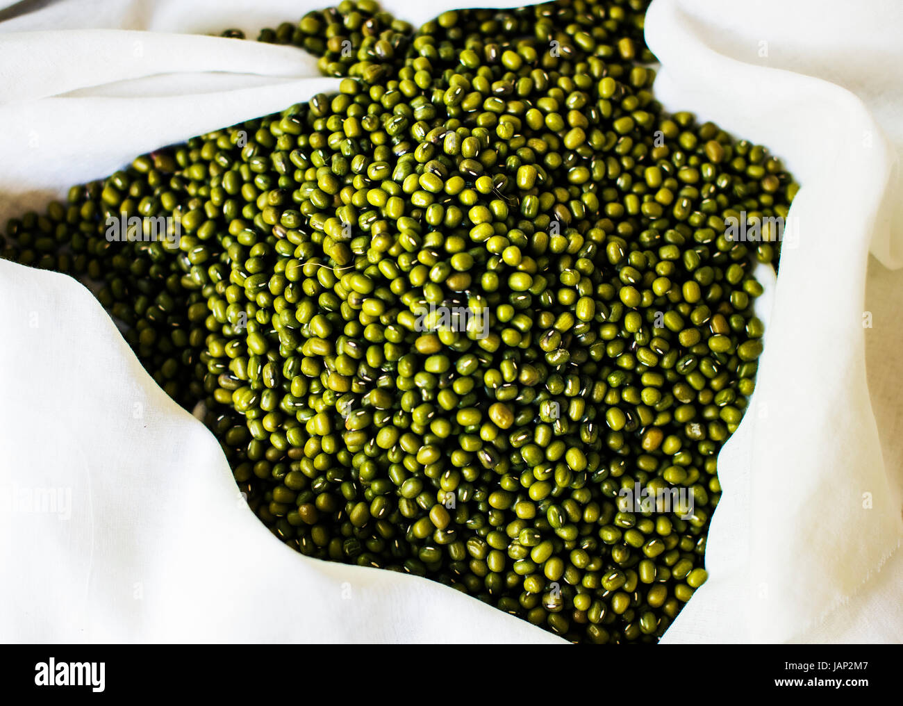 Primo piano di Mung bean naturale prodotto grezzo Foto Stock