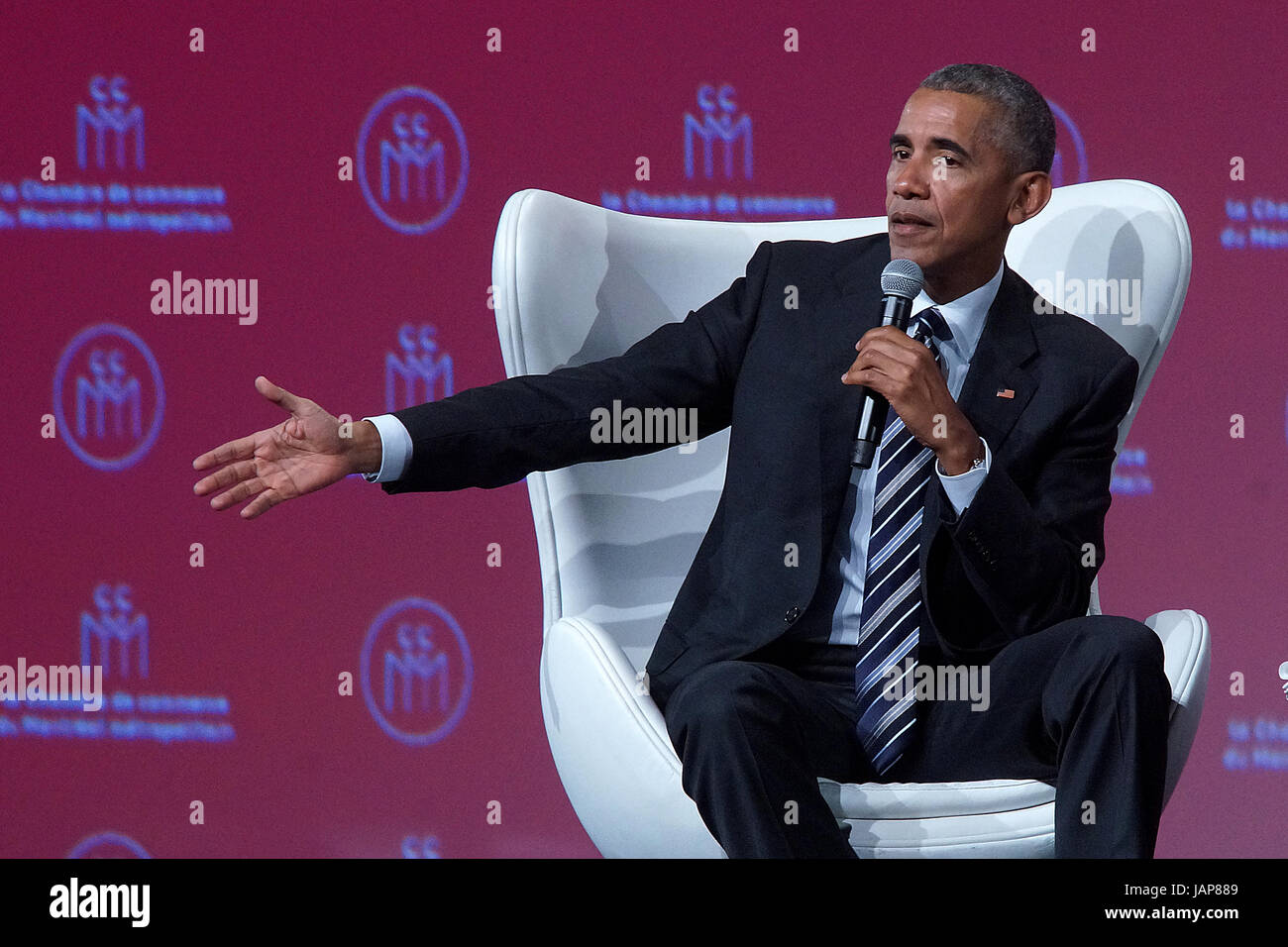 Ex Presidente degli Stati Uniti Barack Obama parlando ai membri del consiglio di amministrazione del commercio di Montreal Foto Stock