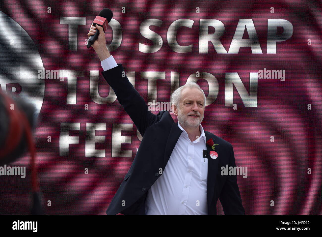 Jeremy Corbyn leader laburista discorso di campagna a Watford 7 Giugno Foto Stock