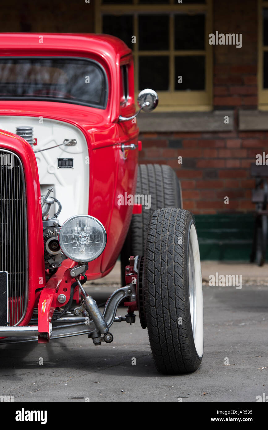 1932 Red Custom Hot Rod Coupe auto a Bicester Heritage Centre Foto Stock
