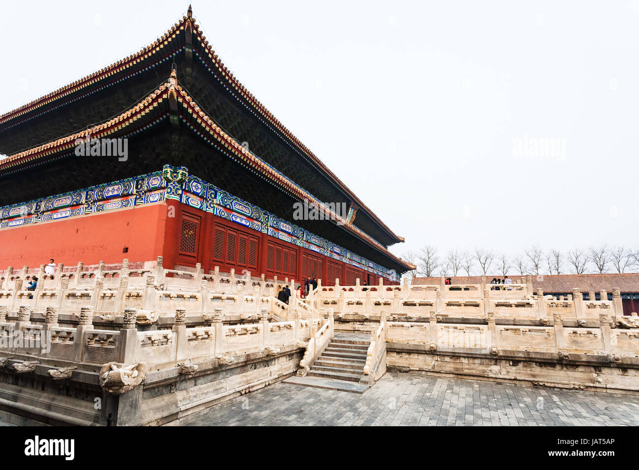 Pechino, Cina - 19 Marzo 2017: le persone nelle vicinanze del Imperial Tempio Ancestrale (Taimiao, lavoro culturale del popolo Palace) a Pechino città imperiale in primavera. Foto Stock