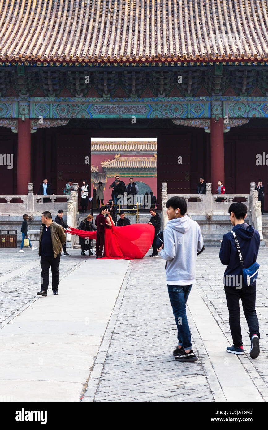 Pechino, Cina - 19 Marzo 2017: turisti sul cortile di Imperial Tempio Ancestrale (Taimiao, lavoro culturale del popolo Palace) a Pechino ci imperiale Foto Stock