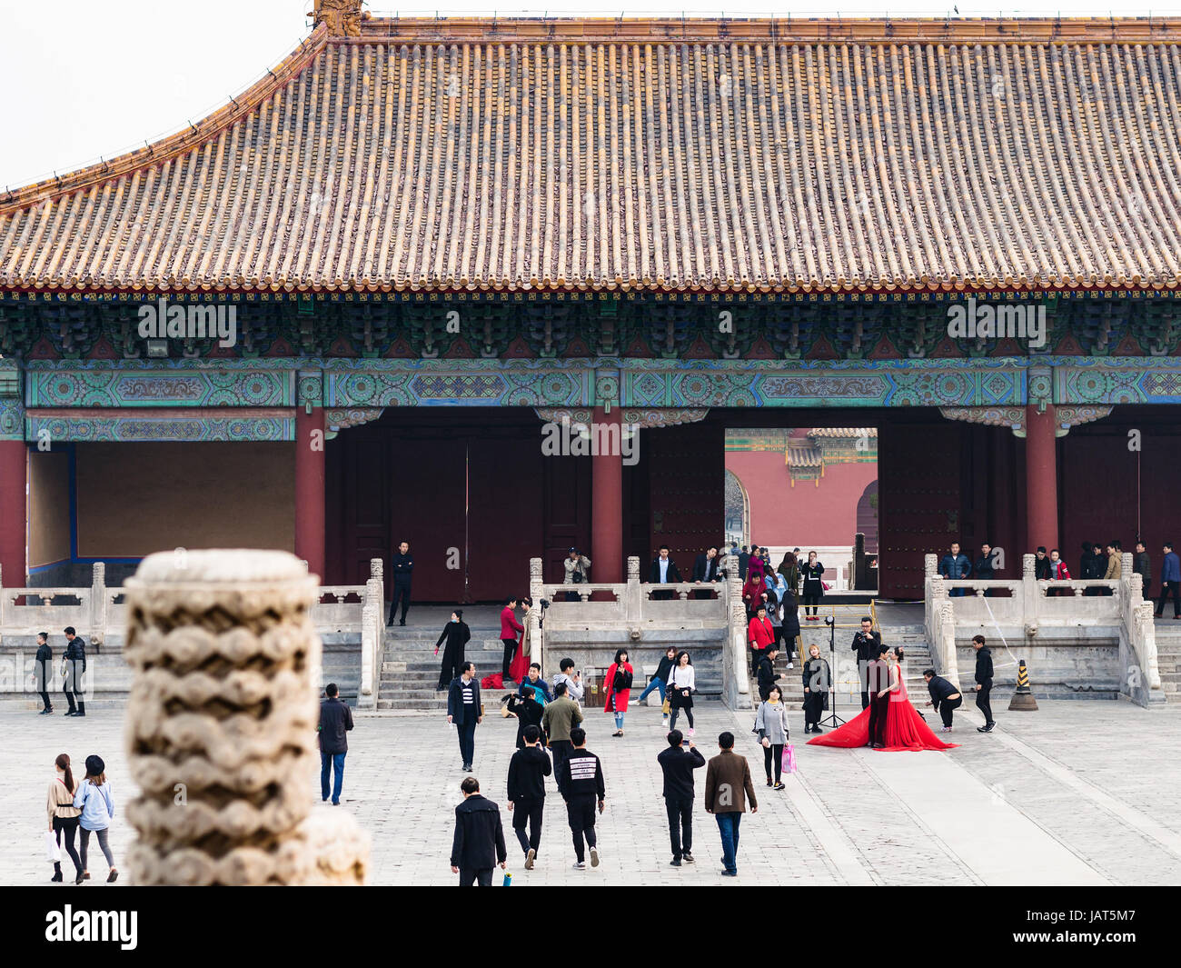 Pechino, Cina - 19 Marzo 2017: visitatori sulla corte imperiale del Tempio Ancestrale (Taimiao, lavoro culturale del popolo Palace) a Pechino città imperiale io Foto Stock