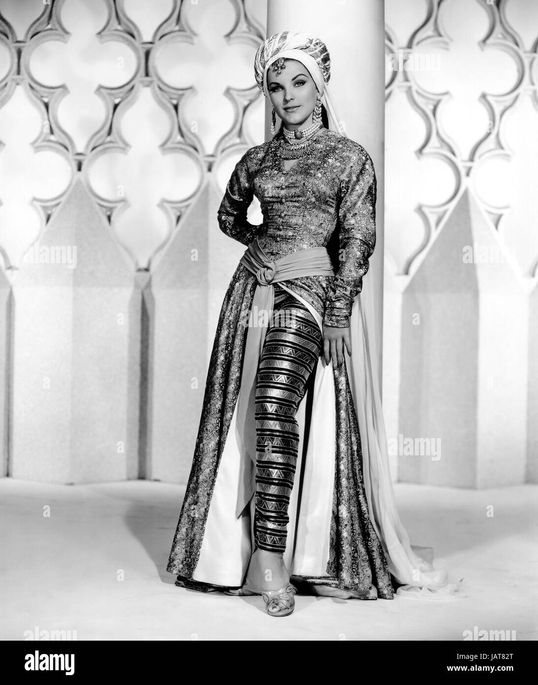 OMAR KHAYYAM 1957 Paramout Pictures film con Debra Paget Foto Stock