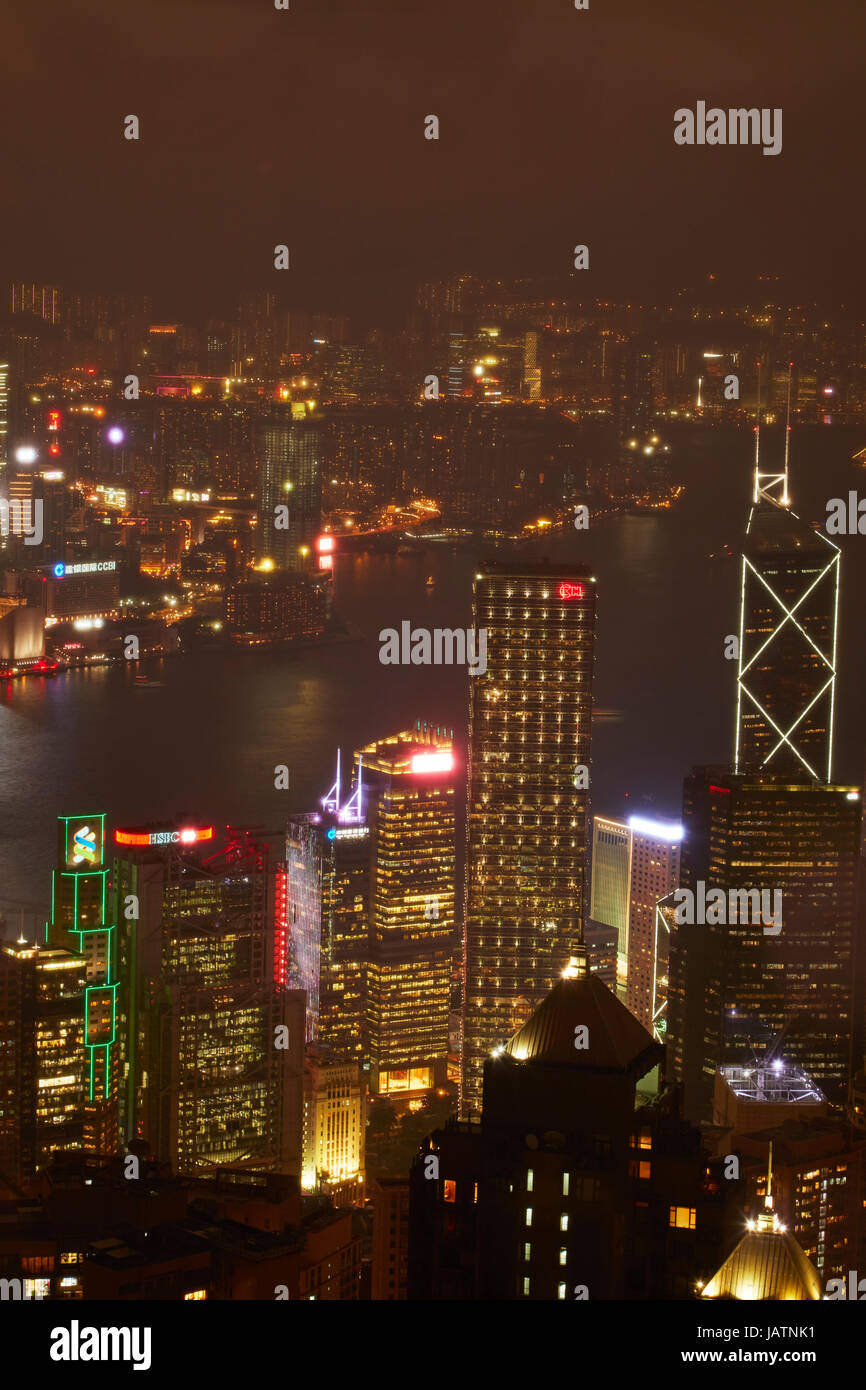 Vista su Kowloon, sul Porto Victoria e centrale, dal Victoria Peak, Isola di Hong Kong, Hong Kong, Cina Foto Stock