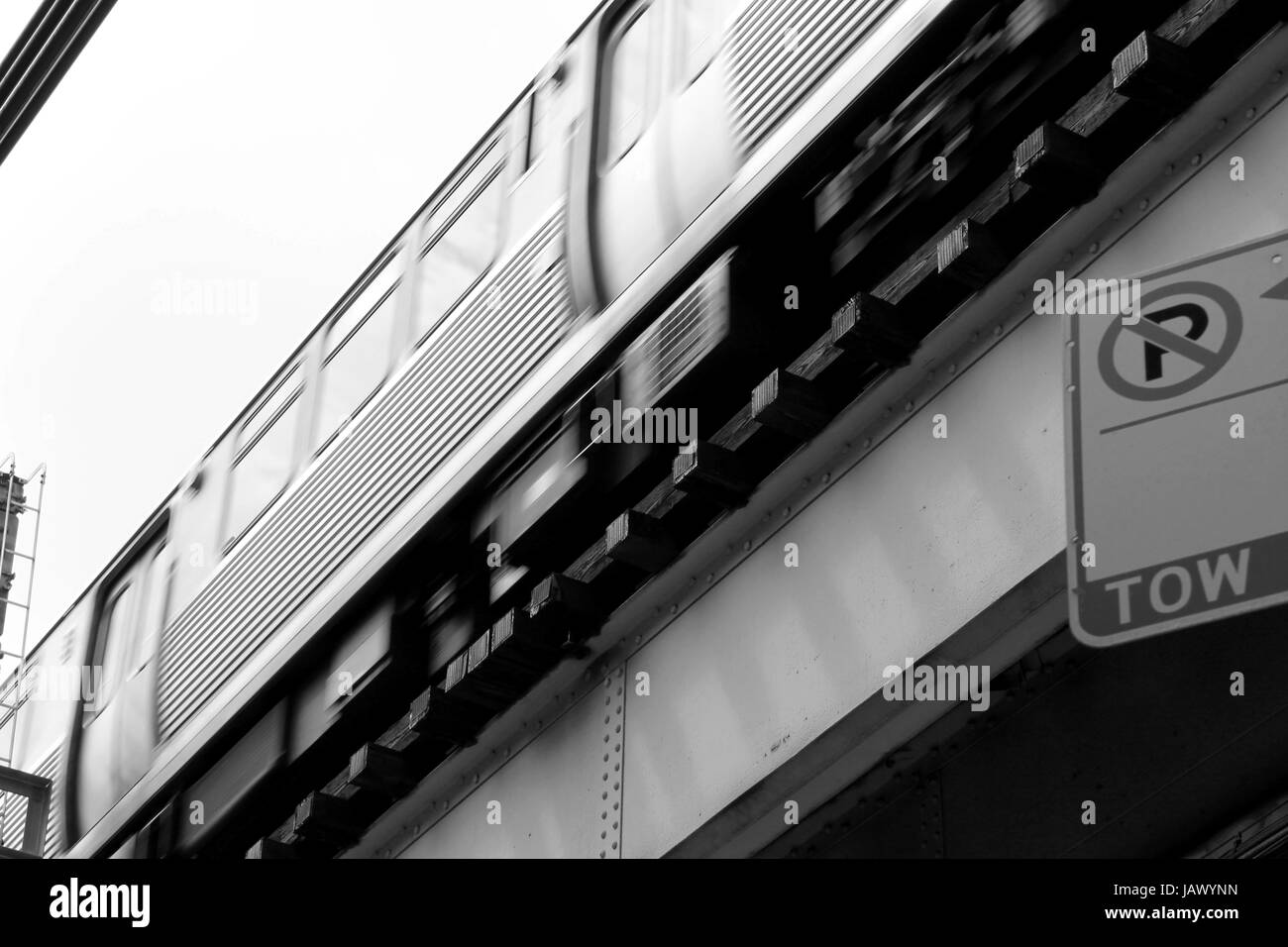 Il treno L in Chicago, IL Foto Stock