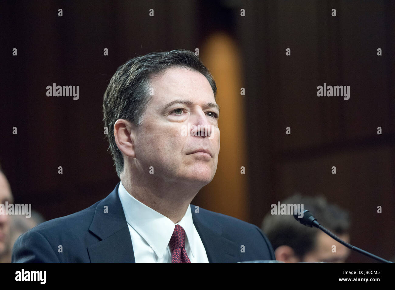 Washington DC,giugno 8,2017, USA: James Comey, ex direttore del FBI, testimonia prima di un Senato Intelligence Comitato circa il suo incontro con il presidente Donald Trump J alla Casa Bianca. Comey ha parlato del suo incontro con il Trump riguardanti Michael Flynn. Patsy Lynch/MediaPunch Foto Stock