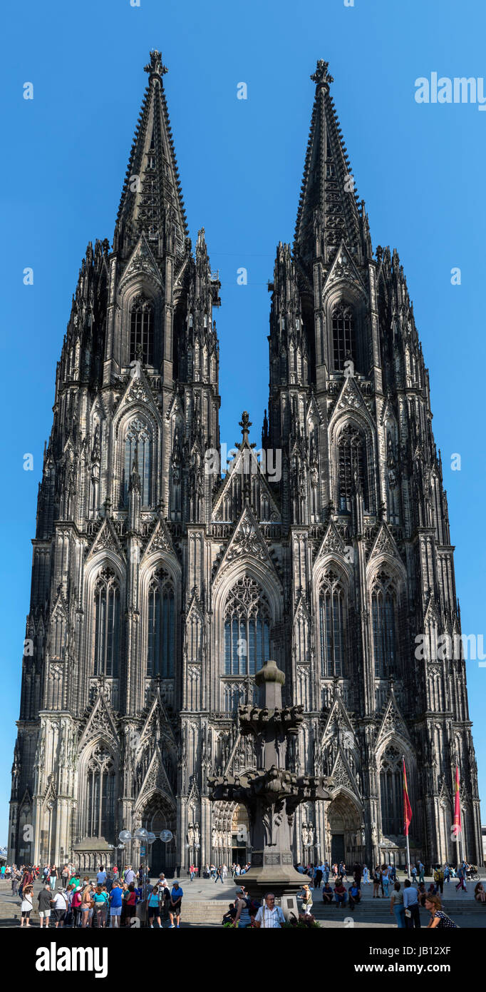 La cattedrale di Colonia. La facciata della Cattedrale di Colonia (Kölner Dom), Colonia, Germania Foto Stock