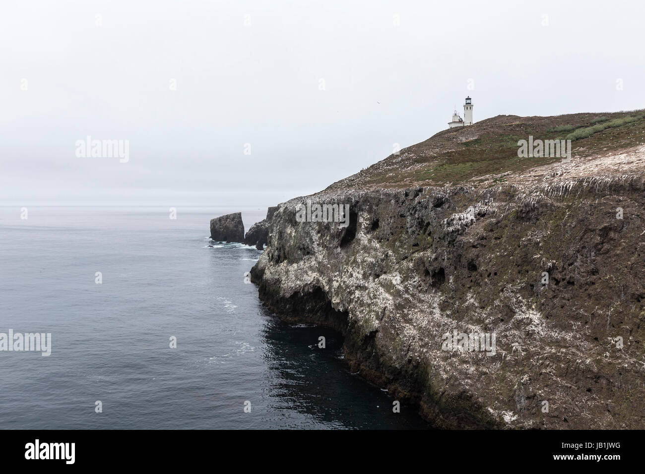 Anacapa Island Lighthouse hill presso il Parco Nazionale delle Channel Islands nella California Meridionale. Foto Stock