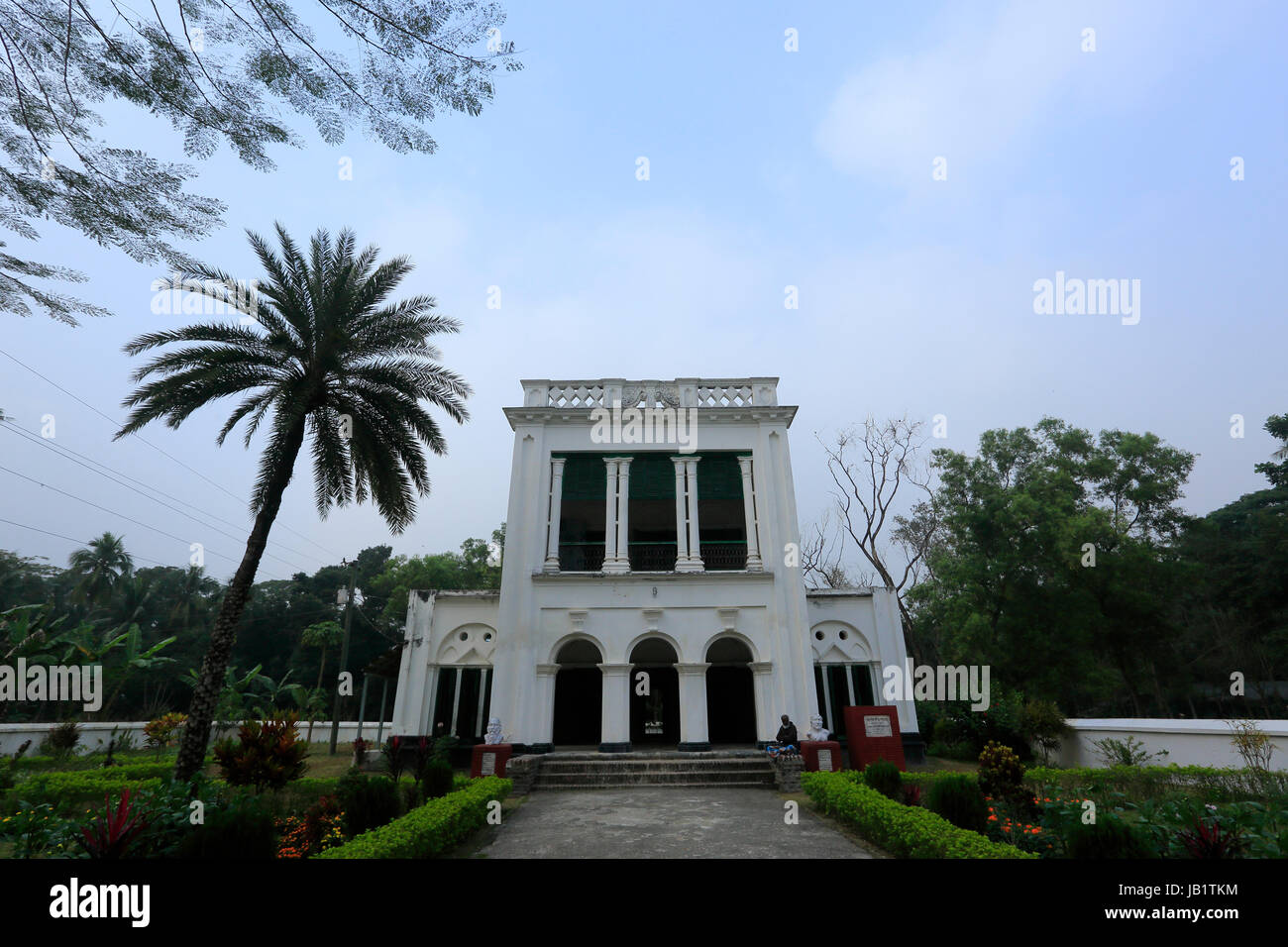 Il 114-anno-vecchio due-edificio memorizzati di Rabindranath Tagore il suocero a Dakkhindihi in Phultala Upazila. Khulna, Bangladesh Foto Stock
