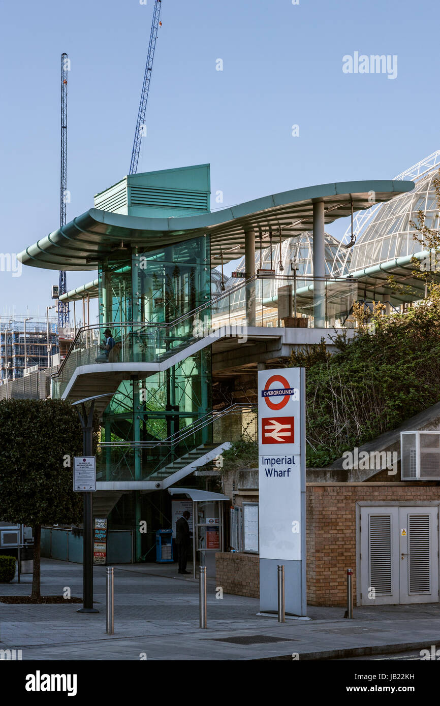 Imperial Wharf stazione ferroviaria, Fulham, Londra Foto Stock