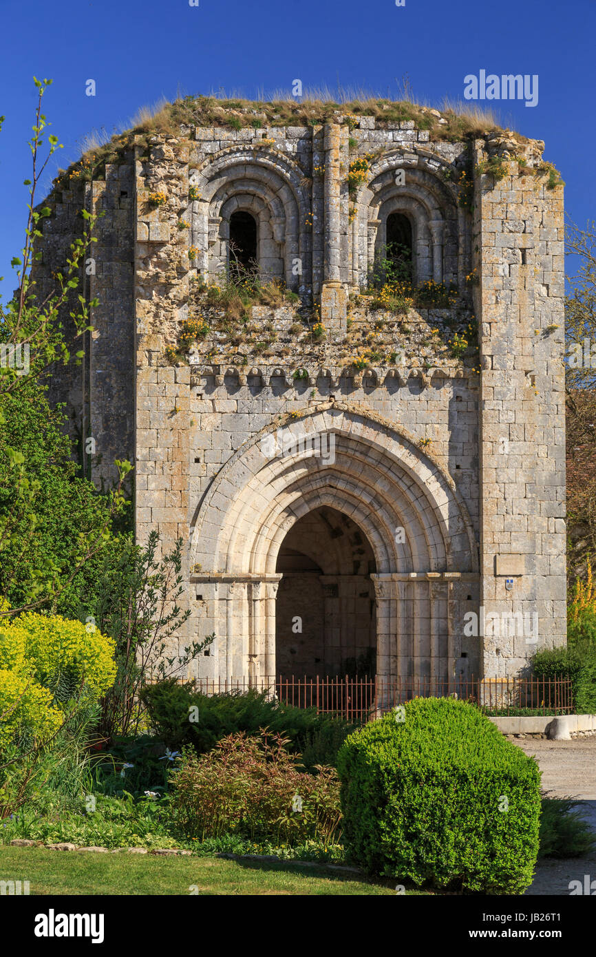 Francia, Seine-et-Marne (77) , Château Landon, la Tour Saint-André, vestigia de l'ancien prieuré de Saint-André // Francia, Seine et Marne, Chateau Lando Foto Stock