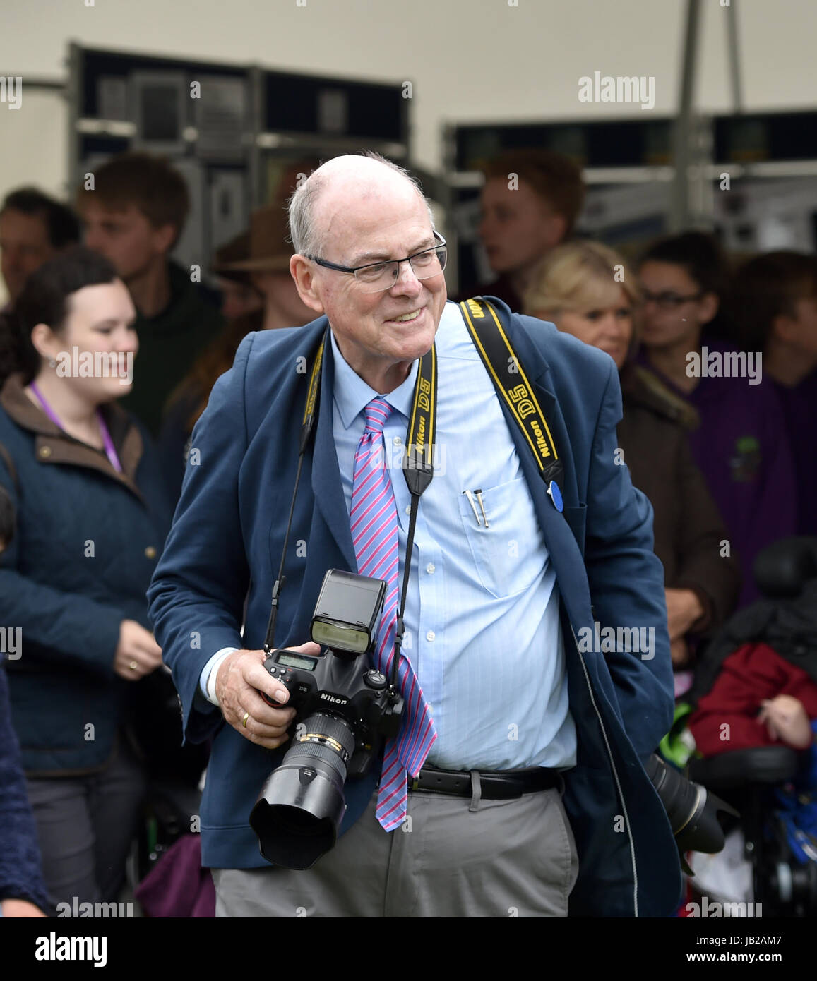 Southampton SUSSEX REGNO UNITO 8 Giugno 2017 - Royal fotografo Arthur Edwards dal sole quotidiano a sud dell'Inghilterra Show tenutosi a Southampton Showground nel Sussex . Il sud dell'Inghilterra Società Agricola celebra il suo cinquantesimo anniversario di quest'anno mostrando i migliori di agricoltura, orticoltura e la campagna nel sud dell'Inghilterra. Foto Stock