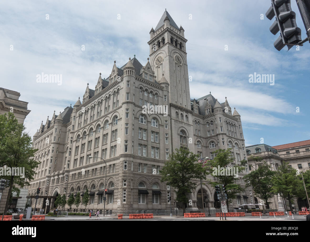 Trump International Hotel, Washington DC, nel vecchio edificio dell'Ufficio Postale, affittate a Trump organizzazione, ormai un magnete per l'anti-Trump proteste. Foto Stock