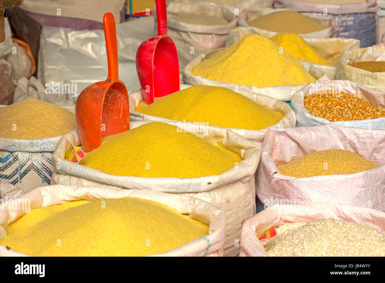Grundnahrungsmittel, Markt in Marokko Foto Stock