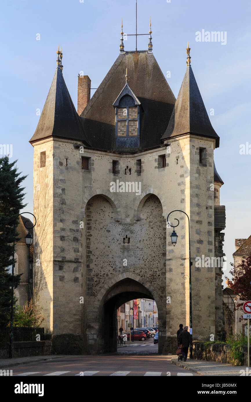 Francia, Yonne (89), Villeneuve-sur Yonne, la Porte de Sens // Francia, Yonne, Villeneuve-sur Yonne, la Porte de Sens Foto Stock