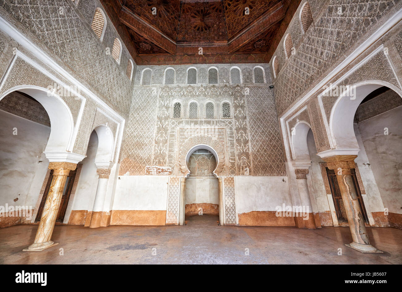 Architettura moresca di scuola islamica medersa Ben Youssef, Marrakech, Marocco, Africa Foto Stock