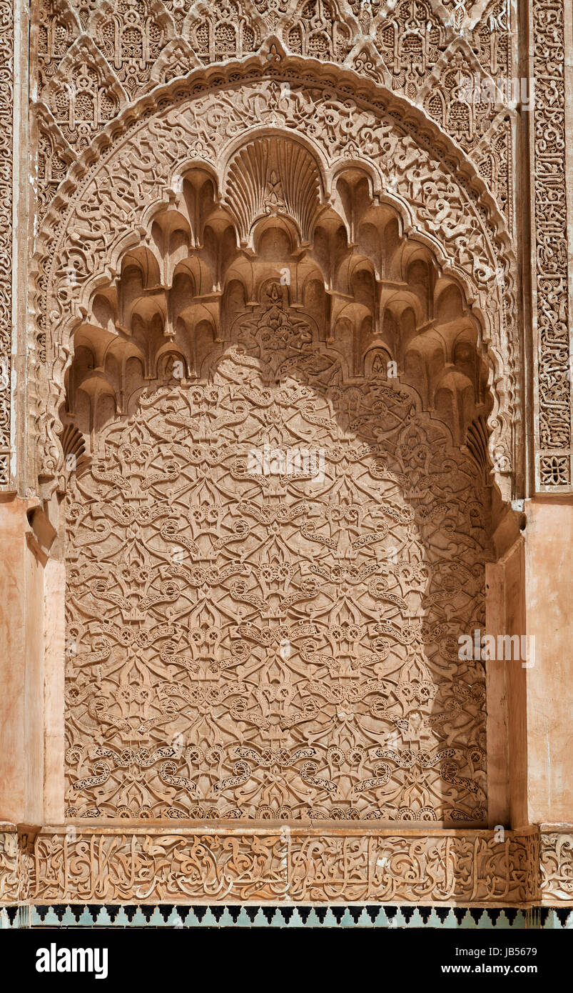 Architettura moresca di scuola islamica medersa Ben Youssef, Marrakech, Marocco, Africa Foto Stock