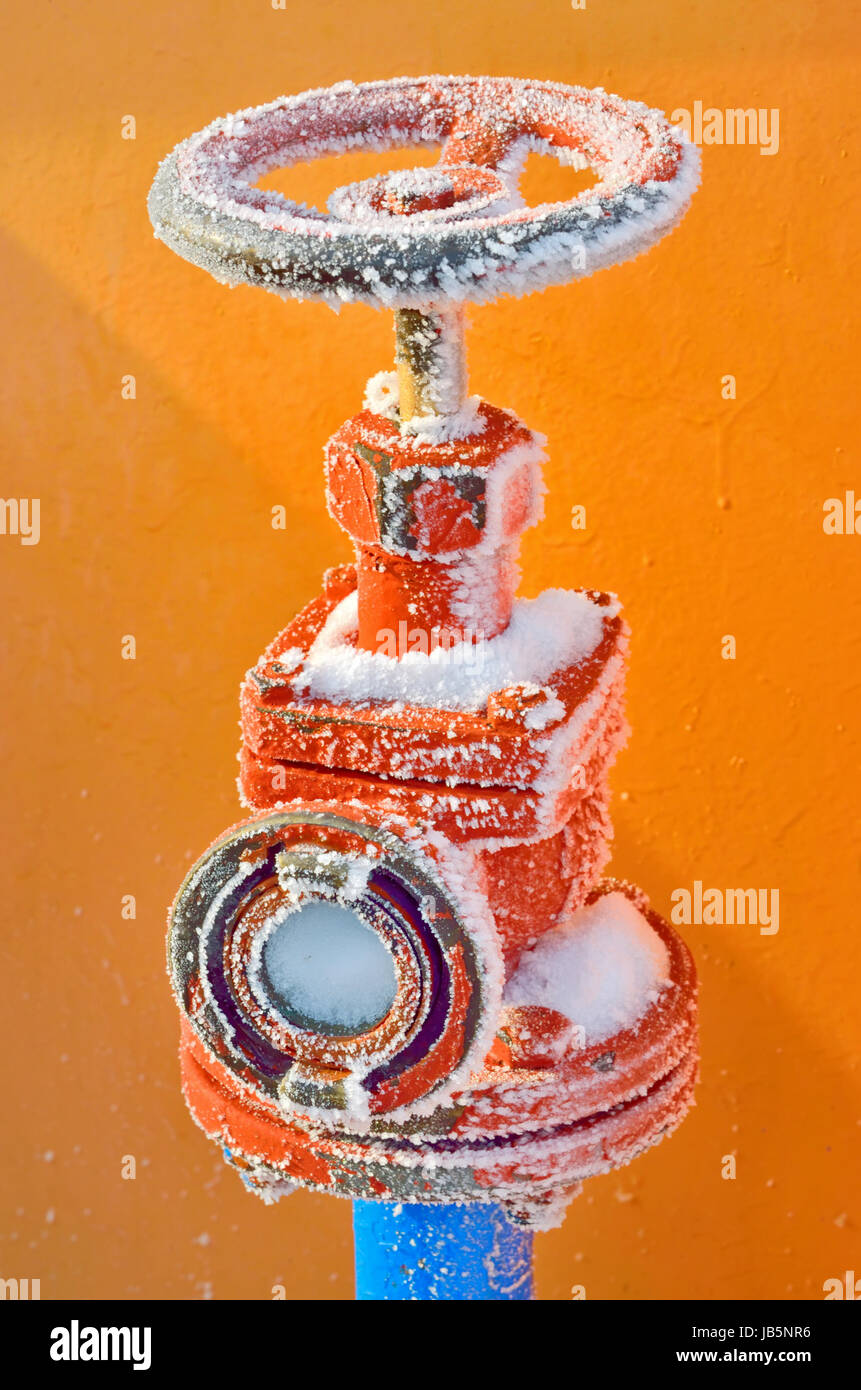 Abstract idrante congelati a bordo di una nave Foto Stock