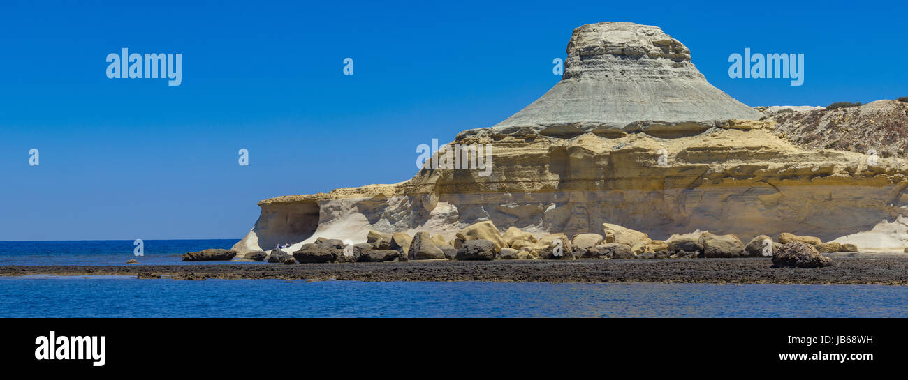 Formazione di roccia in Xwejni Bay, isola di Gozo, Malta. Foto Stock