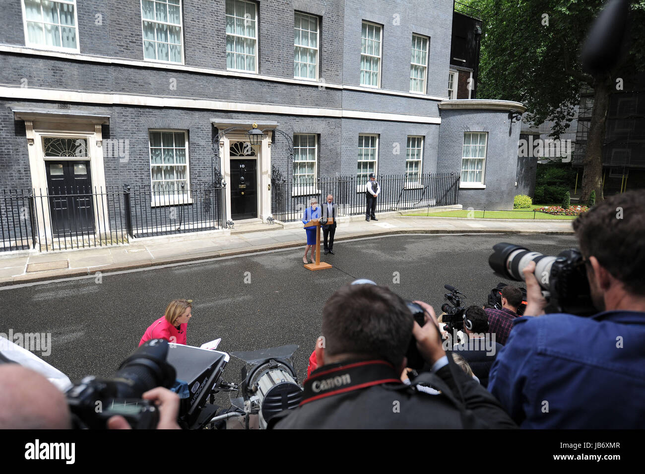 Il primo ministro Theresa Maggio a Downing Street Foto Stock