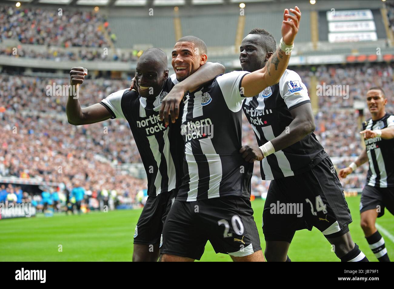 DEMBA BA L BEST CHEIK TIOTE NEWCASTLE V BLACKBURN NEWCASTLE V Blackburn Rovers St James Park Newcastle Inghilterra 24 Settembre 20 Foto Stock