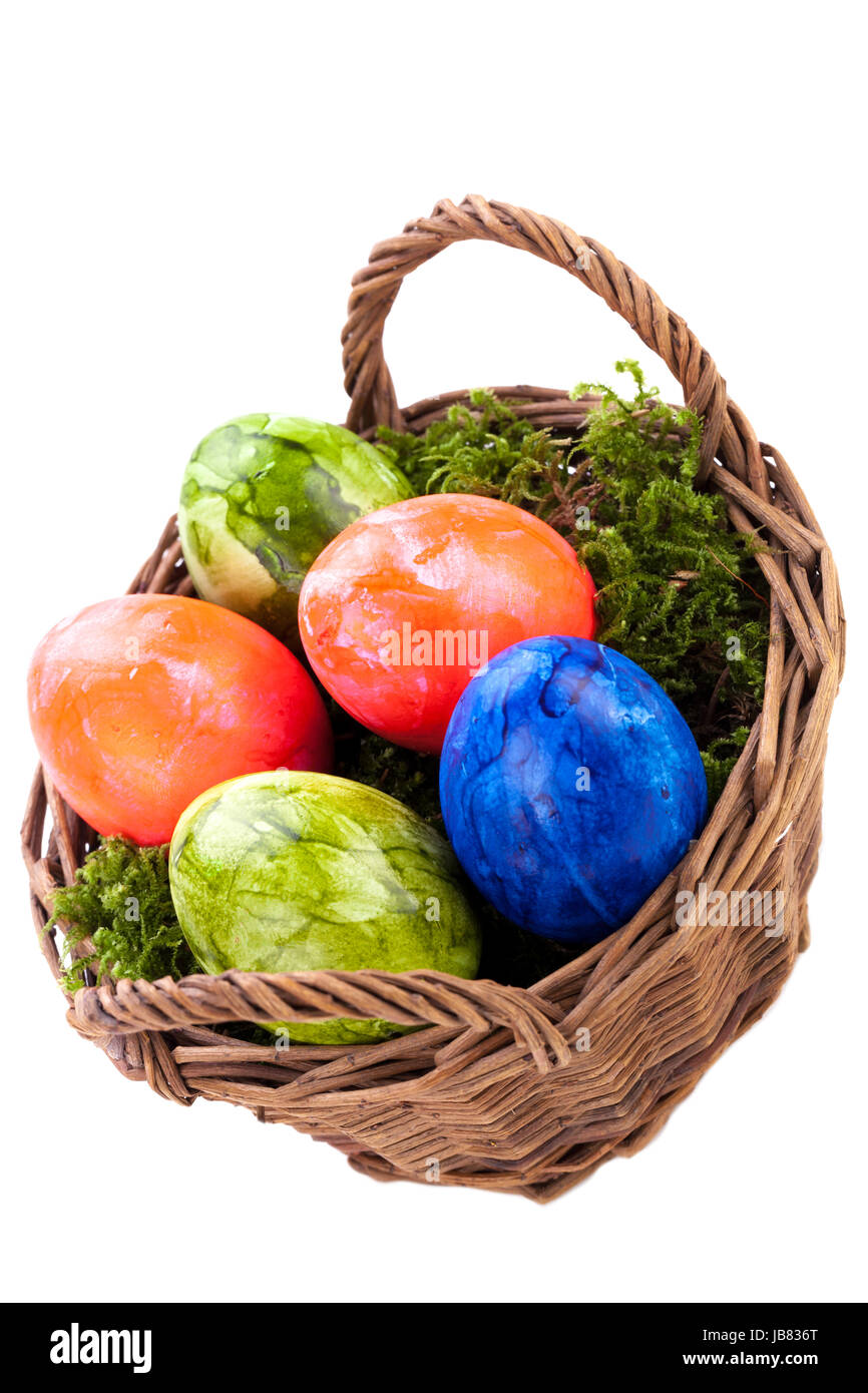 Kleine bunte bemalte eier mit punkten ostern dekoration objekte festlich Foto Stock
