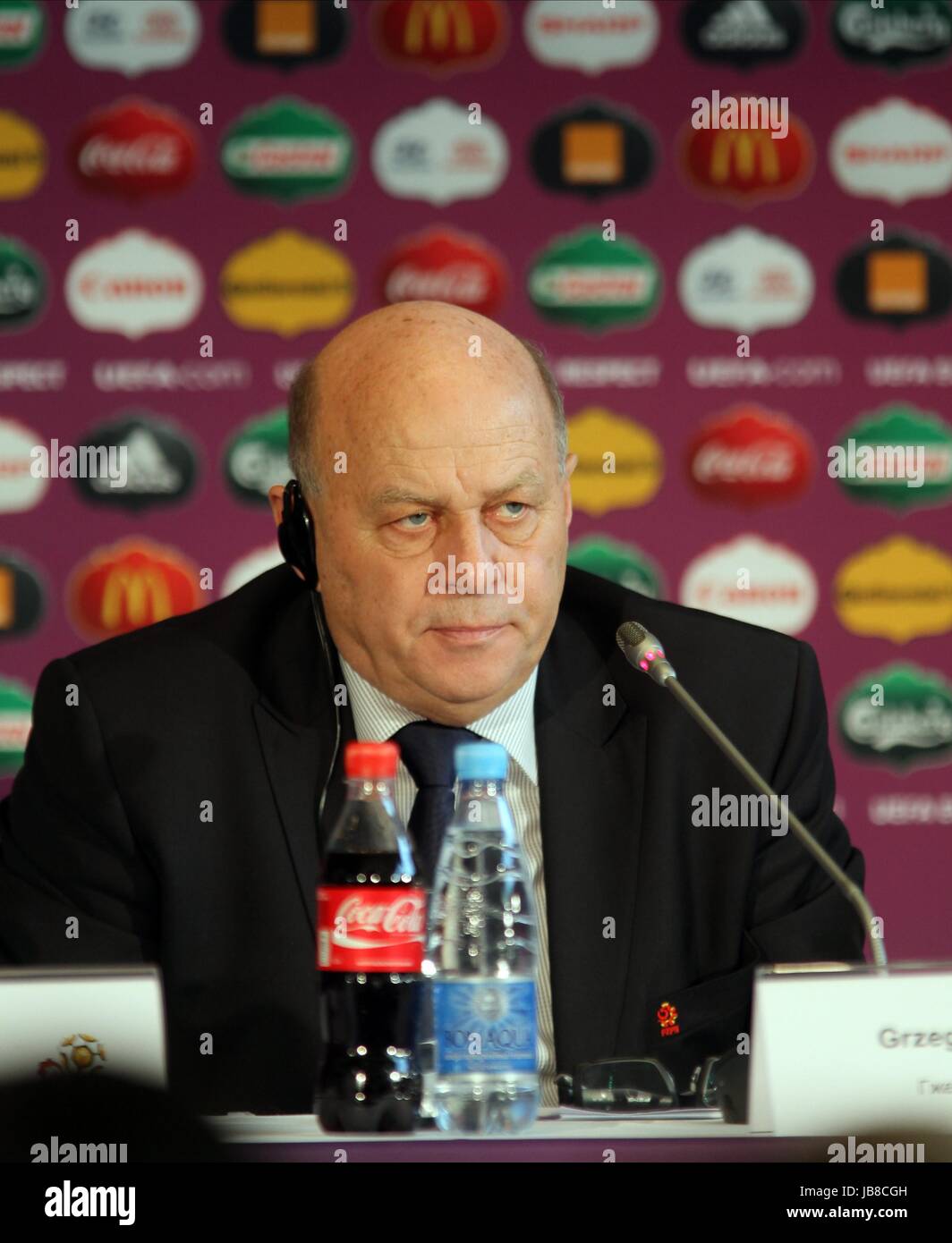 GRZEGORZ LATO PRESIDENTE DEL CALCIO polacco presidente del polacco di calcio ALLO STADIO OLIMPICO DI KIEV UCRAINA 02 Dicembre 2011 Foto Stock
