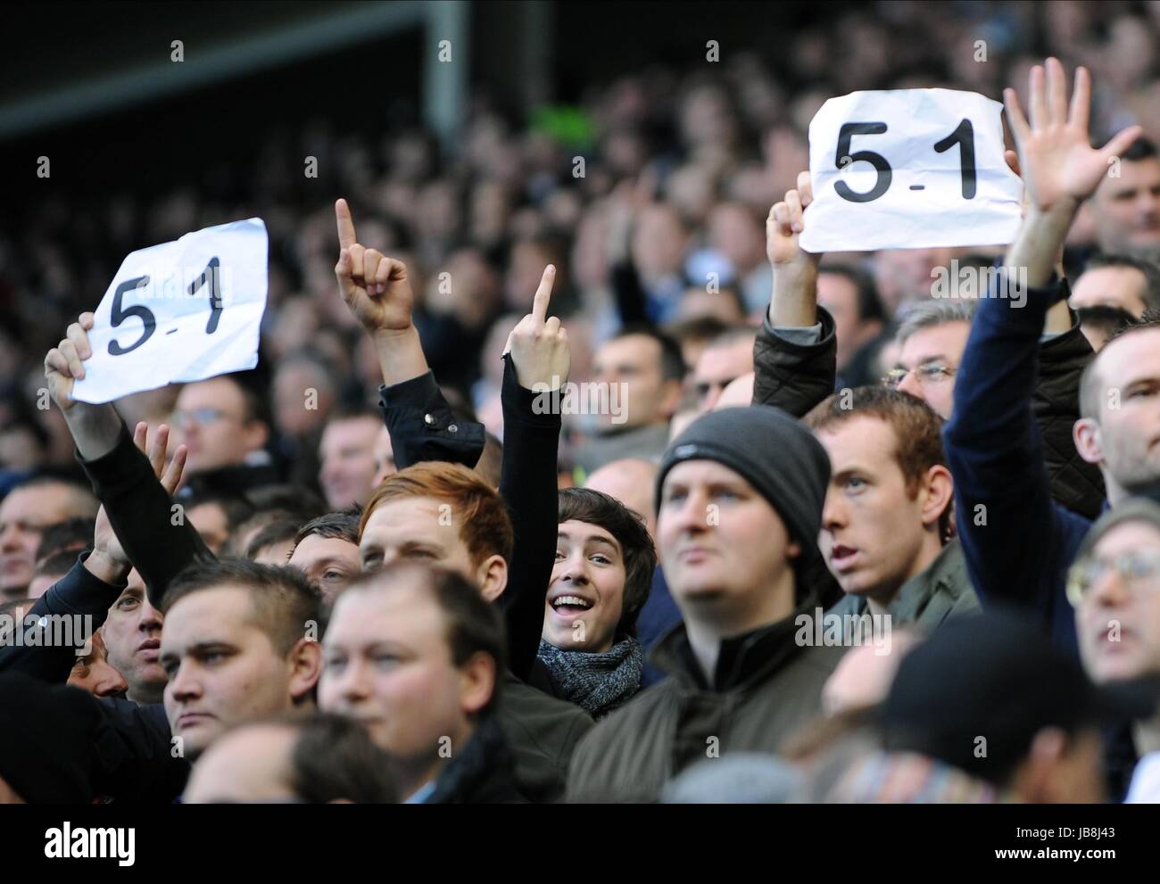 I fan di NEWCASTLE SUNDERLAND V NEWCASTLE UNITED SUNDERLAND V NEWCASTLE UNITED STADIO DELLA LUCE SUNDERLAND INGHILTERRA 16 Gennaio 2011 Foto Stock