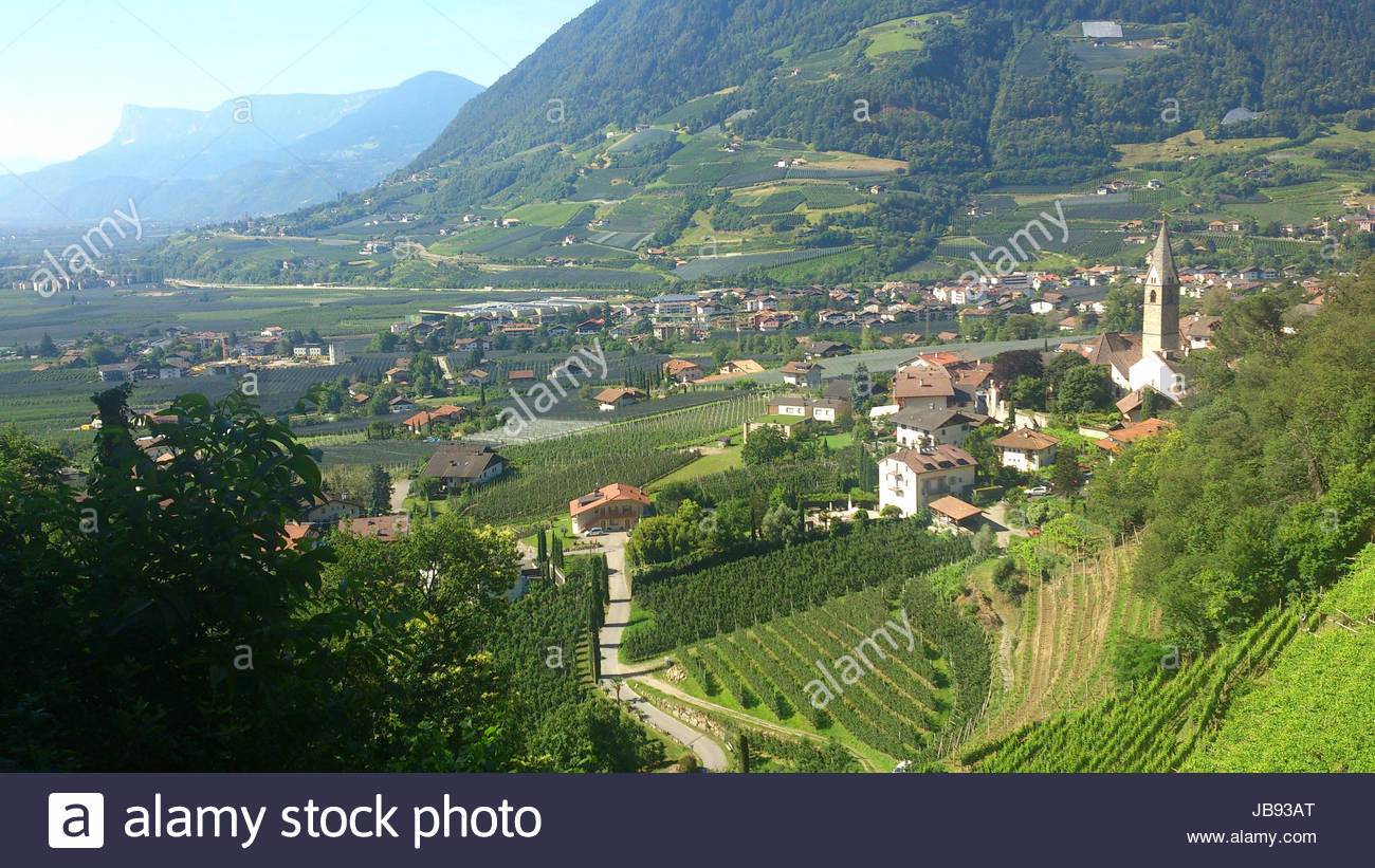 La regione di Merano in Alto Adige la regione alpina del nord Italia Foto Stock