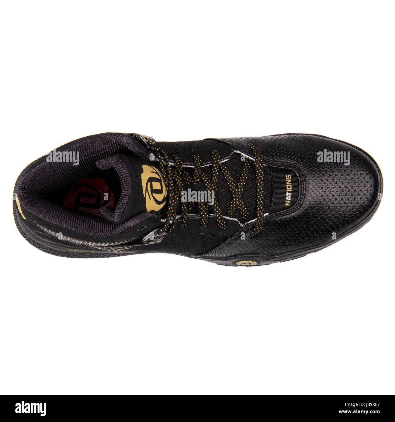 Adidas D Rose 773 IV Nero e Oro Uomo Scarpe da basket - D69592 Foto stock -  Alamy