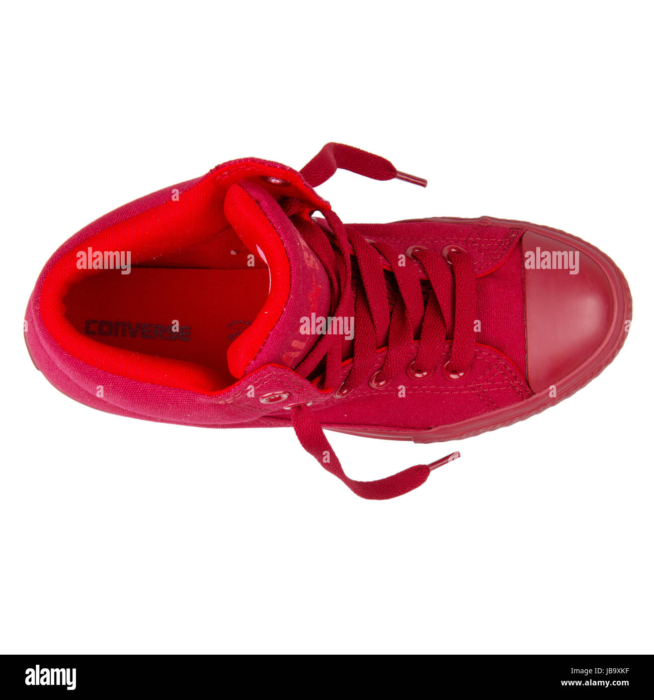 Scarpe converse rosse alte immagini e fotografie stock ad alta risoluzione  - Alamy