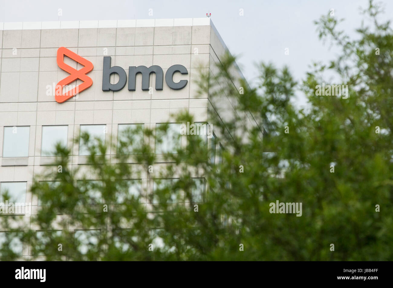 Un logo segno al di fuori della sede di BMC Software a Houston, Texas, il 27 maggio 2017. Foto Stock