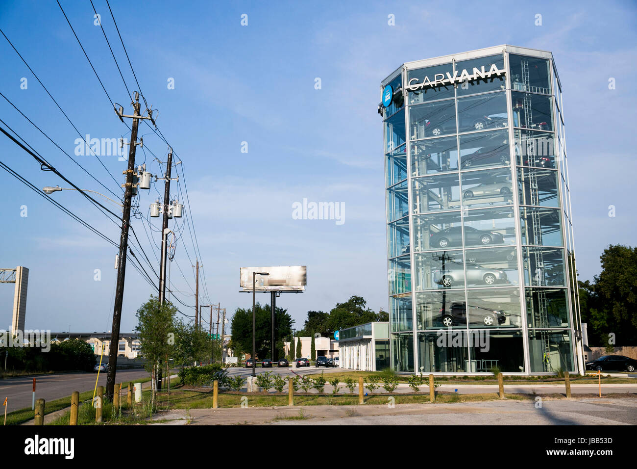 Una vettura Carvana distributore ubicazione a Houston, Texas, il 27 maggio 2017. Foto Stock