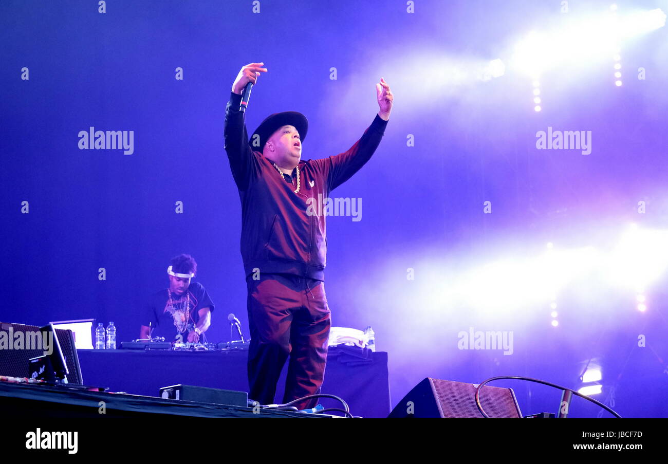 Newport, Isle of Wight, Regno Unito. Il 9 giugno, 2017. Isle of Wight Festival Day 2 - American artisti hip-hop Run DMC in esecuzione al IOW Festival, Seaclose Park Newport il 9 giugno 2017, UK Credit: DFP/fotografica Alamy Live News Foto Stock