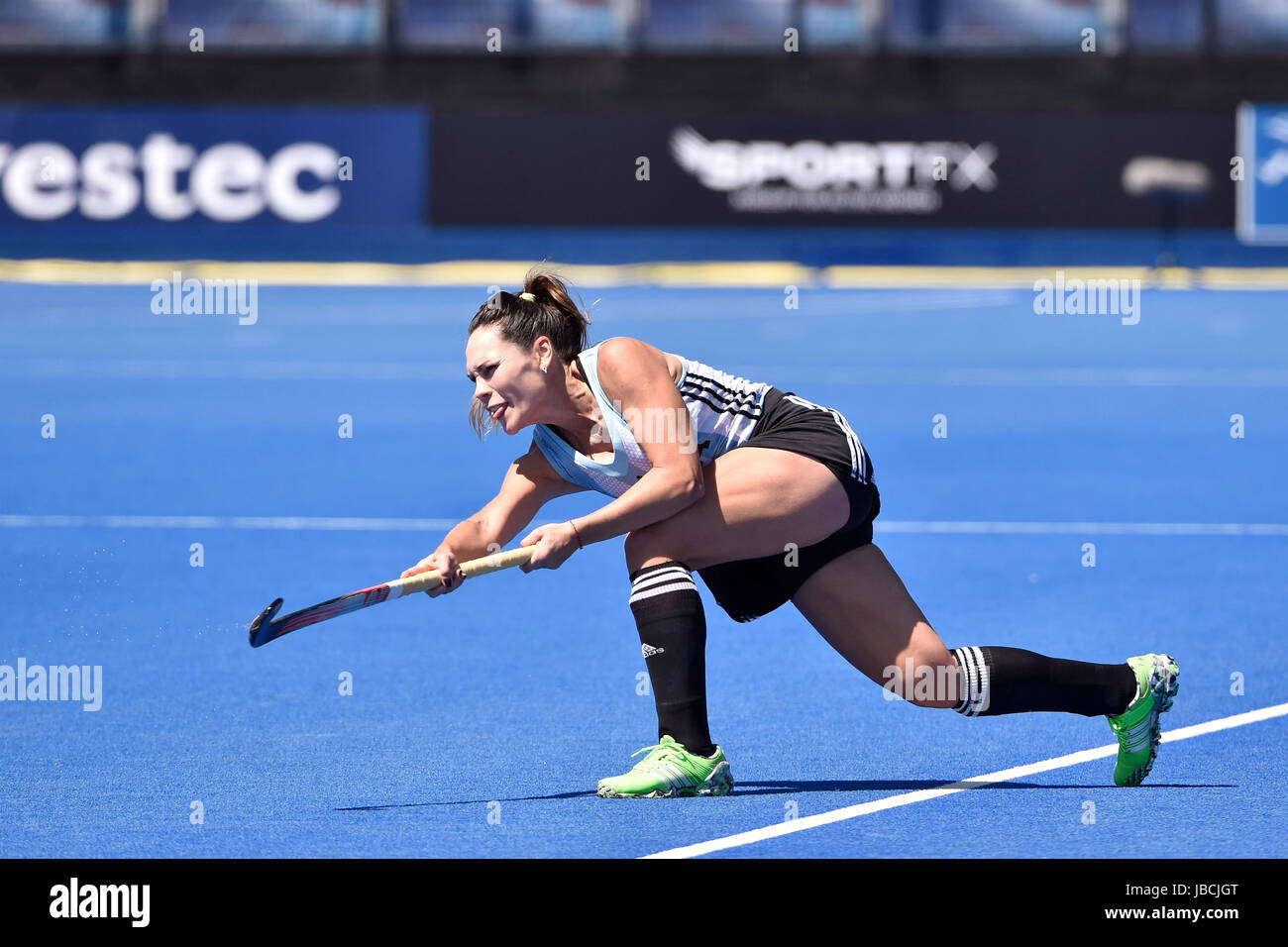 Londra Inghilterra - Giugno 10, 2017: Noel Barrionuevo in azione durante il 2017 Investec Internazionale delle Donne Inghilterra Hockey v. In Argentina il sabato a Lee Valley Hockey e il Centro Tennis. Foto : Taka G Wu Foto Stock